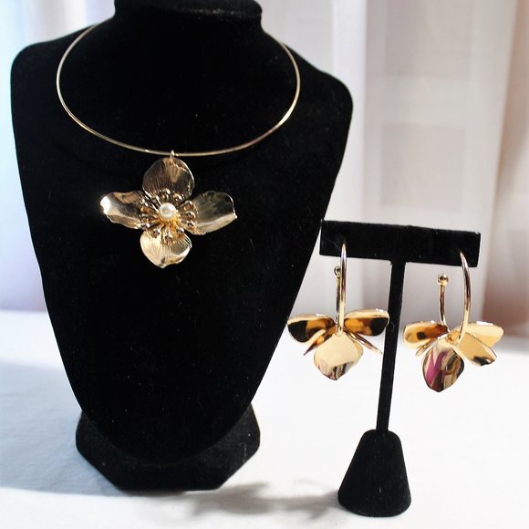 Avon Hawaiian Flower Choker & Hoop Earrings - Picture 2 of 8